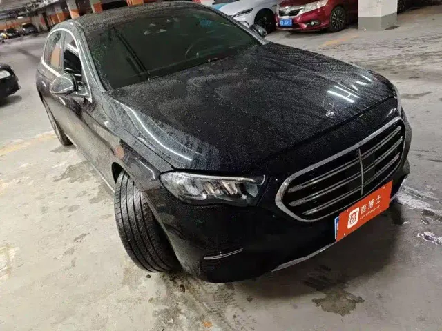 Mercedes-Benz E-Class — Фото автомобиля 2