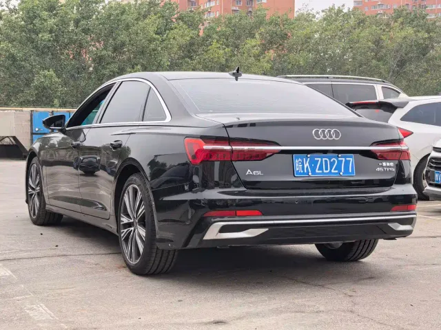 Audi A6L — Фото автомобиля 4