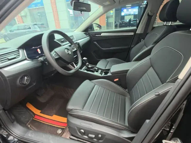 Skoda Superb — Фото автомобиля 7
