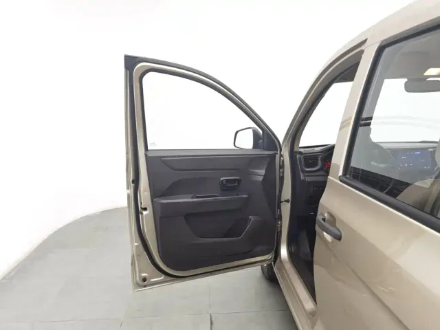 Wuling Hongguang V — Фото автомобиля 8