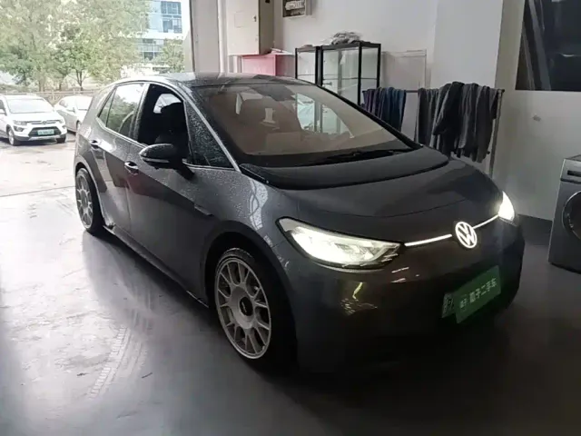 Volkswagen ID.3 — Фото автомобиля 3