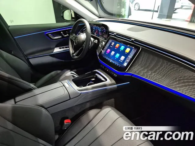 Mercedes-Benz E-Class — Фото автомобиля 16