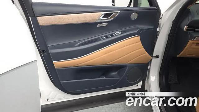 Genesis GV80 2.5T Бензин AWD — Фото автомобиля 24