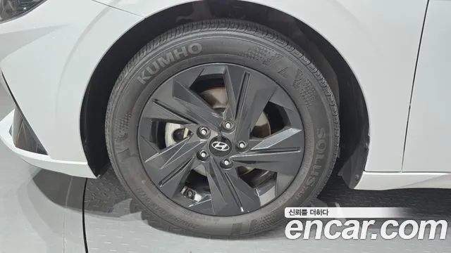 Hyundai AVANTE Avante (CN7) — Фото автомобиля 5
