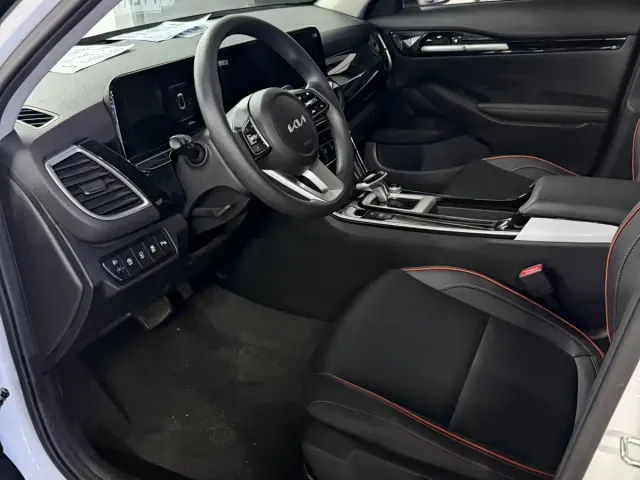 Kia Seltos — Фото автомобиля 2