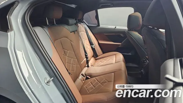 BMW 5-Series 5 серия (G60) 530i xDrive M Sport — Фото автомобиля 10