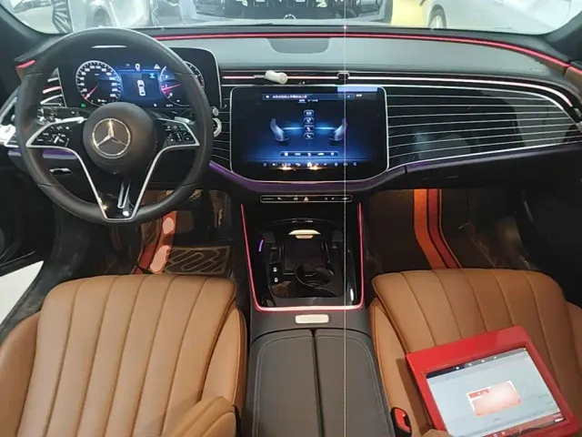 Mercedes-Benz E-Class — Фото автомобиля 9