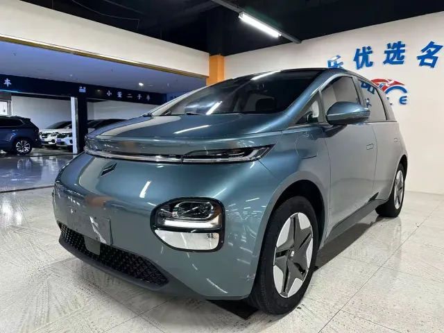 Фотография автомобиля — Baojun Cloud