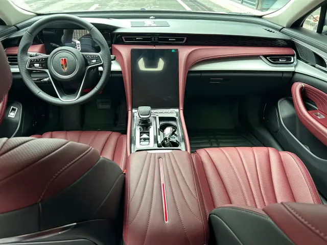 Hongqi H5 — Фото автомобиля 8