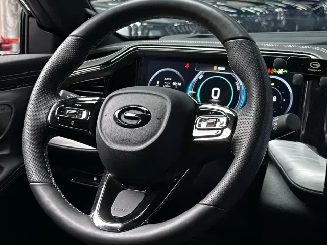 GAC Trumpchi GS8 — Фото автомобиля 27