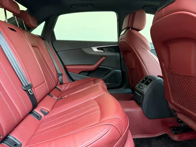Audi A4L — Фото автомобиля 15