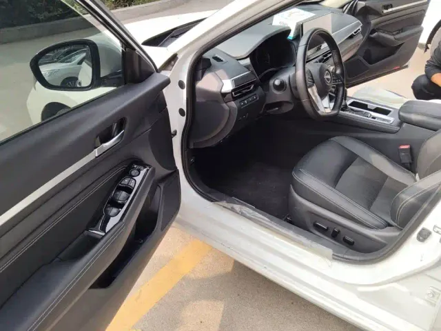 Nissan Teana — Фото автомобиля 12