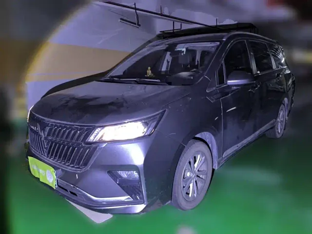 Фотография автомобиля — Wuling Jiachen
