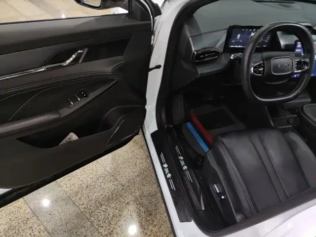 Dongfeng Fengshen L7 — Фото автомобиля 15