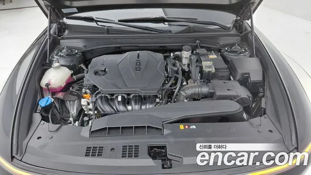 Hyundai Grandeur Grandeur (GN7) 2.5 Бензин 2WD — Фото автомобиля 6