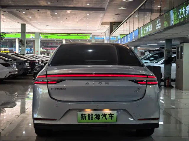 GAC Aion S Plus — Фото автомобиля 7