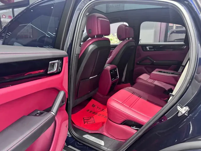Porsche Cayenne — Фото автомобиля 18