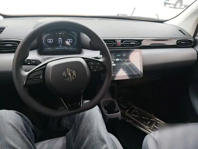 Leapmotor T03 — Фото автомобиля 9