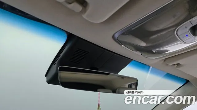 Genesis GV70 2.5T Бензин AWD — Фото автомобиля 24