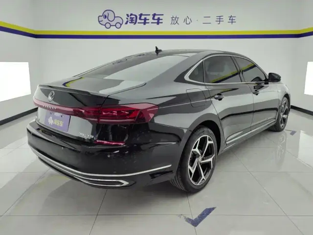 Volkswagen Passat — Фото автомобиля 3