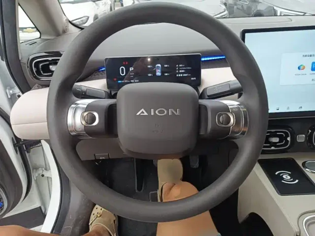 GAC Aion UT — Фото автомобиля 10
