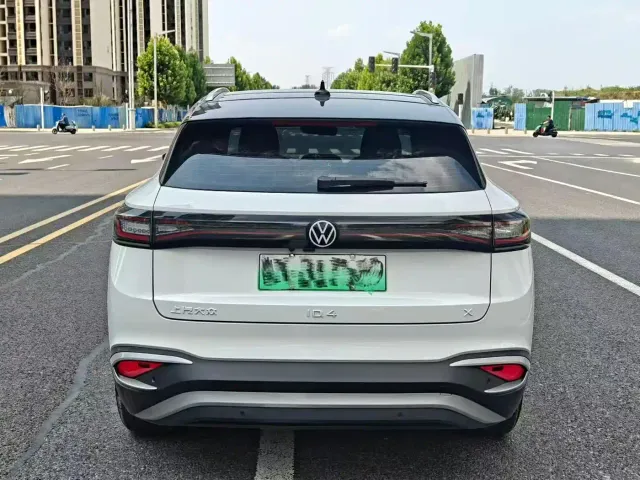 Volkswagen ID.4 X — Фото автомобиля 8