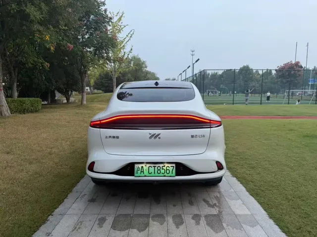 IM Motors LS6 — Фото автомобиля 4