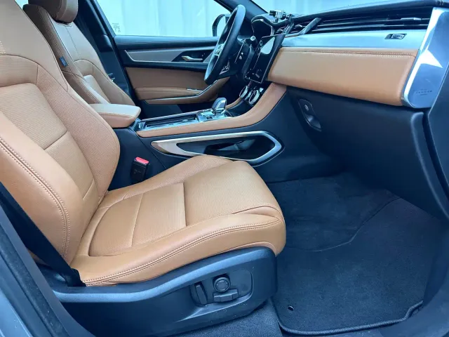 Jaguar F-Pace — Фото автомобиля 9