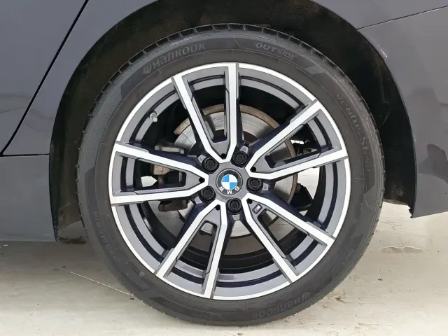 BMW 3 Series — Фото автомобиля 17