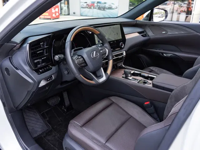 Lexus RX — Фото автомобиля 9