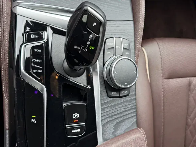 BMW 5 Series — Фото автомобиля 26