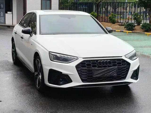 Audi A4L — Фото автомобиля 3