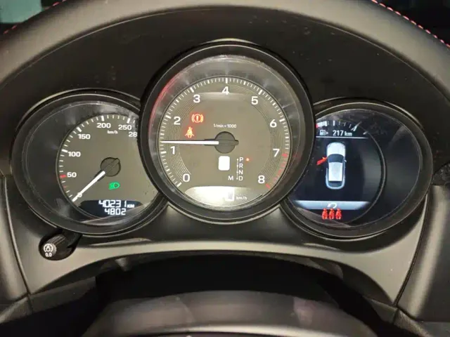 Porsche Macan — Фото автомобиля 14