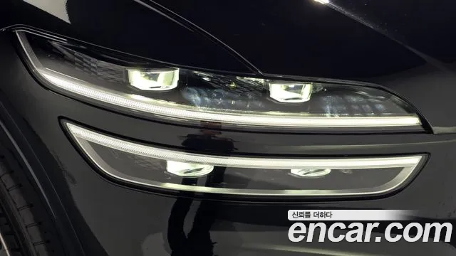 Genesis GV70 — Фото автомобиля 22