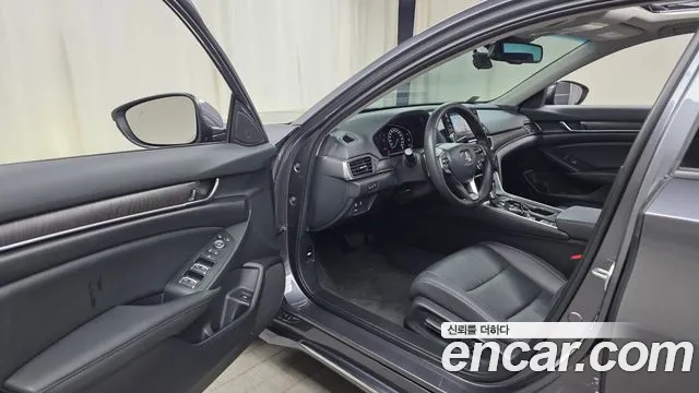 Honda Accord Accord 10 поколение 1.5 Turbo — Фото автомобиля 9