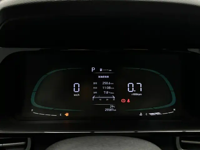 Hyundai Elantra — Фото автомобиля 18