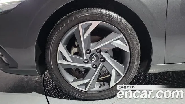Hyundai AVANTE Новый Avante (CN7) — Фото автомобиля 5