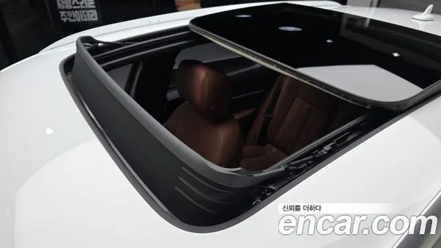 Audi e-tron — Фото автомобиля 19