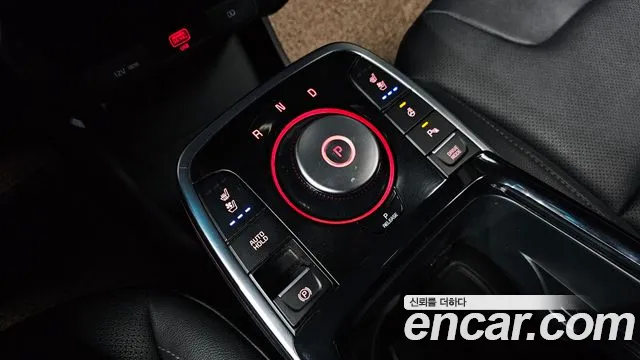 Kia Niro — Фото автомобиля 12