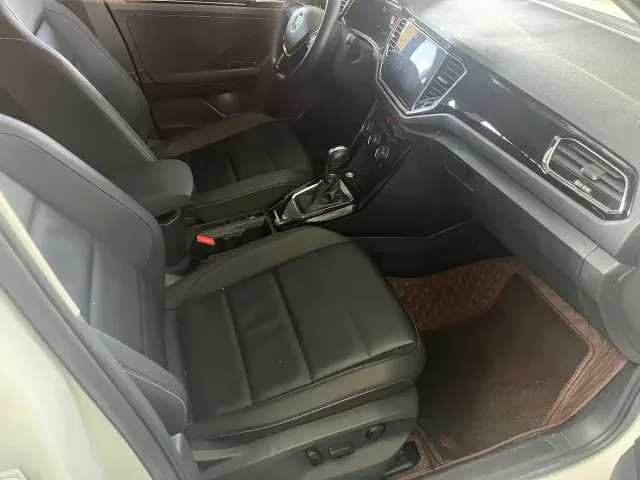 Volkswagen Volkswagen T-ROC 2022 280TSI DSG 2WD Comfort PLUS — Фото автомобиля 11