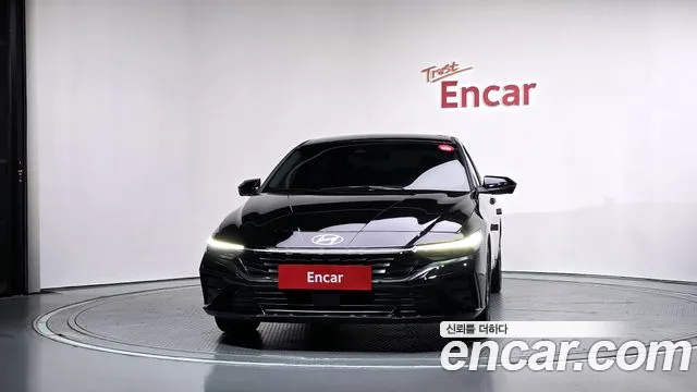 Hyundai Avante — Фото автомобиля 3
