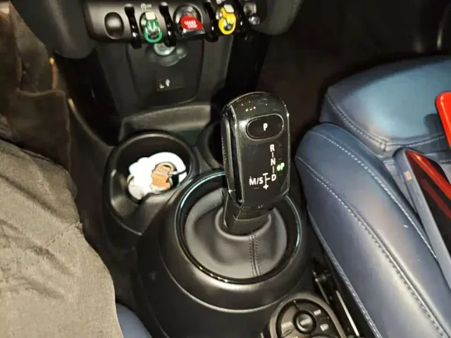 MINI Hatch — Фото автомобиля 13
