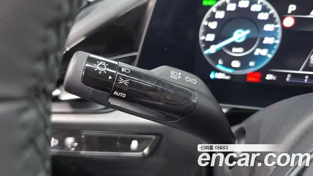 Kia Niro — Фото автомобиля 29