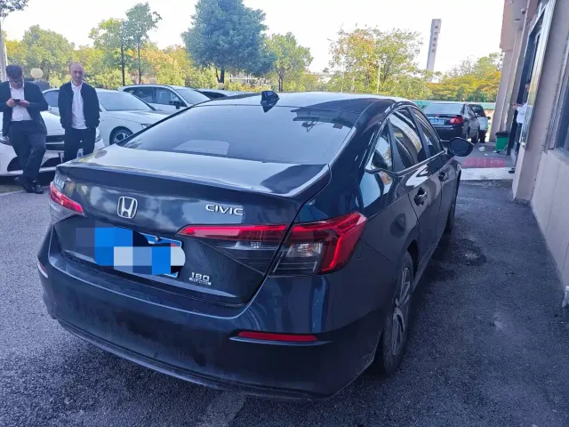 Honda Civic — Фото автомобиля 4