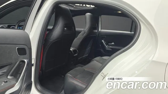 Mercedes-Benz A-Class — Фото автомобиля 12