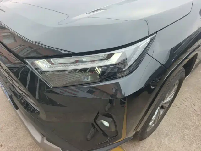 Toyota RAV4 — Фото автомобиля 23