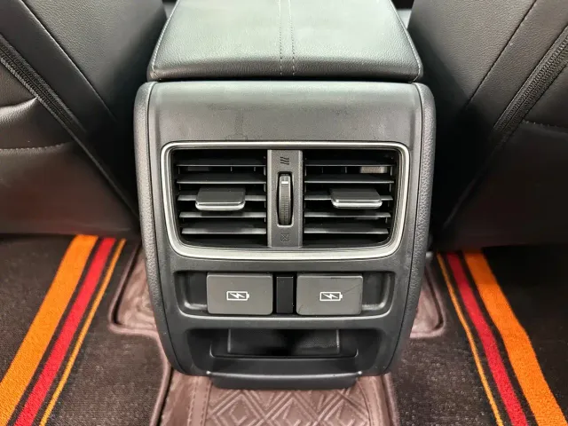 Honda Accord — Фото автомобиля 18
