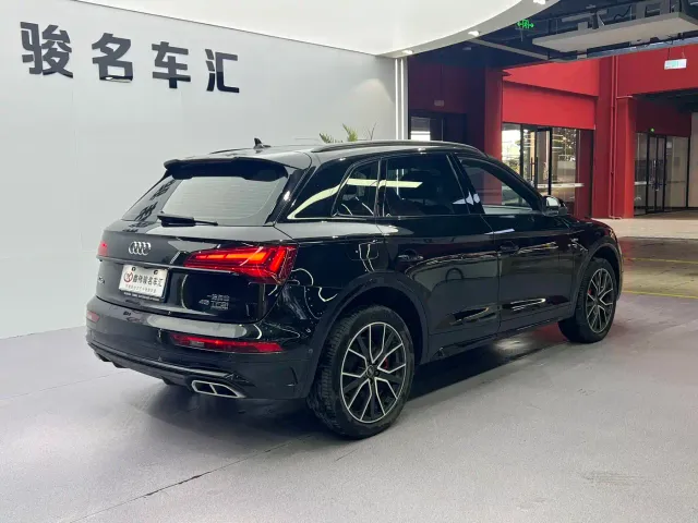 Audi Q5L — Фото автомобиля 15