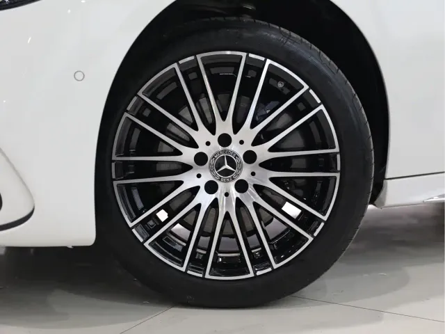 Mercedes-Benz C-Class — Фото автомобиля 5