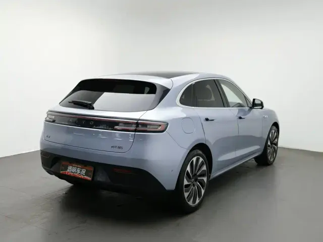 Aito M5 — Фото автомобиля 2